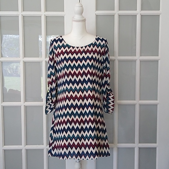Speechless Chevron Cutout Shift Dress - Juniors XL - Picture 4 of 16